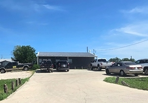 Coupland Veterinary Hospital - Dr. Arlon Graef, DVM